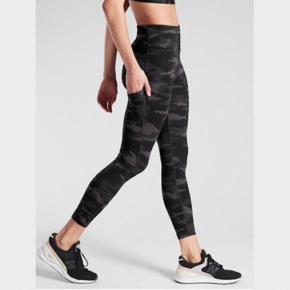 Athleta Pants - Ultimate Stash Pocket Camo 7/8 Tight - MP